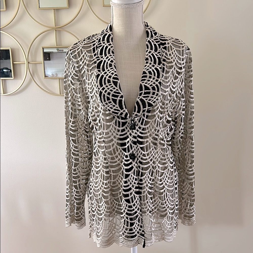 SAM vintage woman’s embroidered Black and Beige tule V neck jacket cardigan L